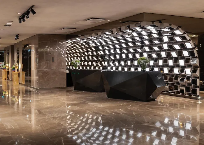Epic Sana Marquês Hotel